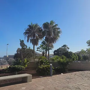 https://beautiful-sea-view-2-bedroom-flat-los-martinez.adeje-hotels.com